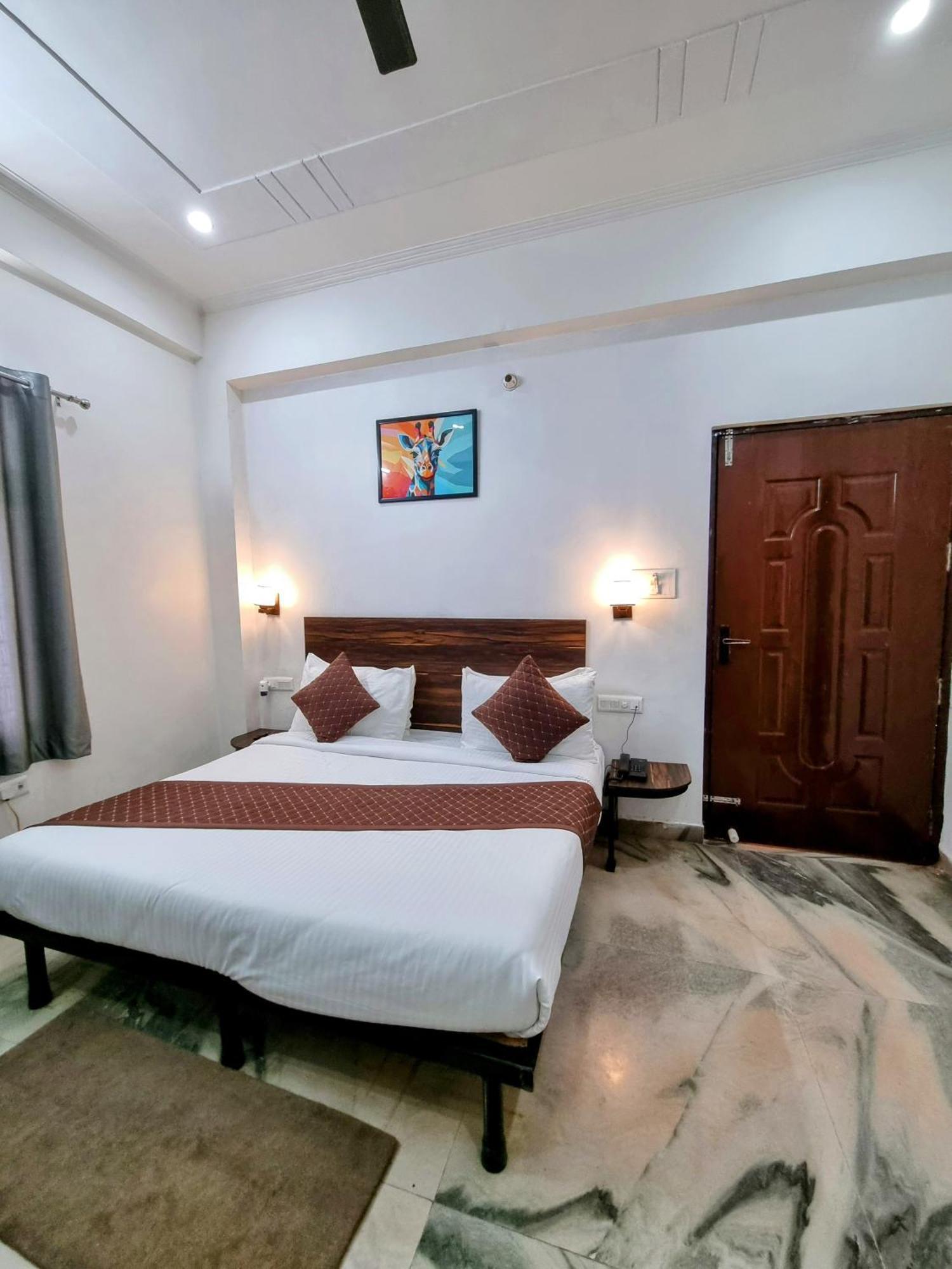 Hotel Sangam View Аллахабад Экстерьер фото
