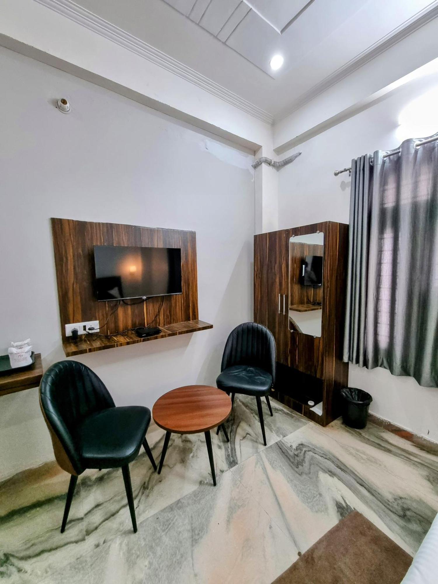 Hotel Sangam View Аллахабад Экстерьер фото