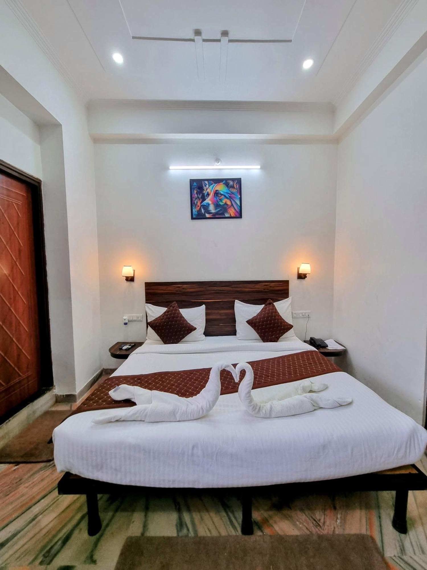 Hotel Sangam View Аллахабад Экстерьер фото